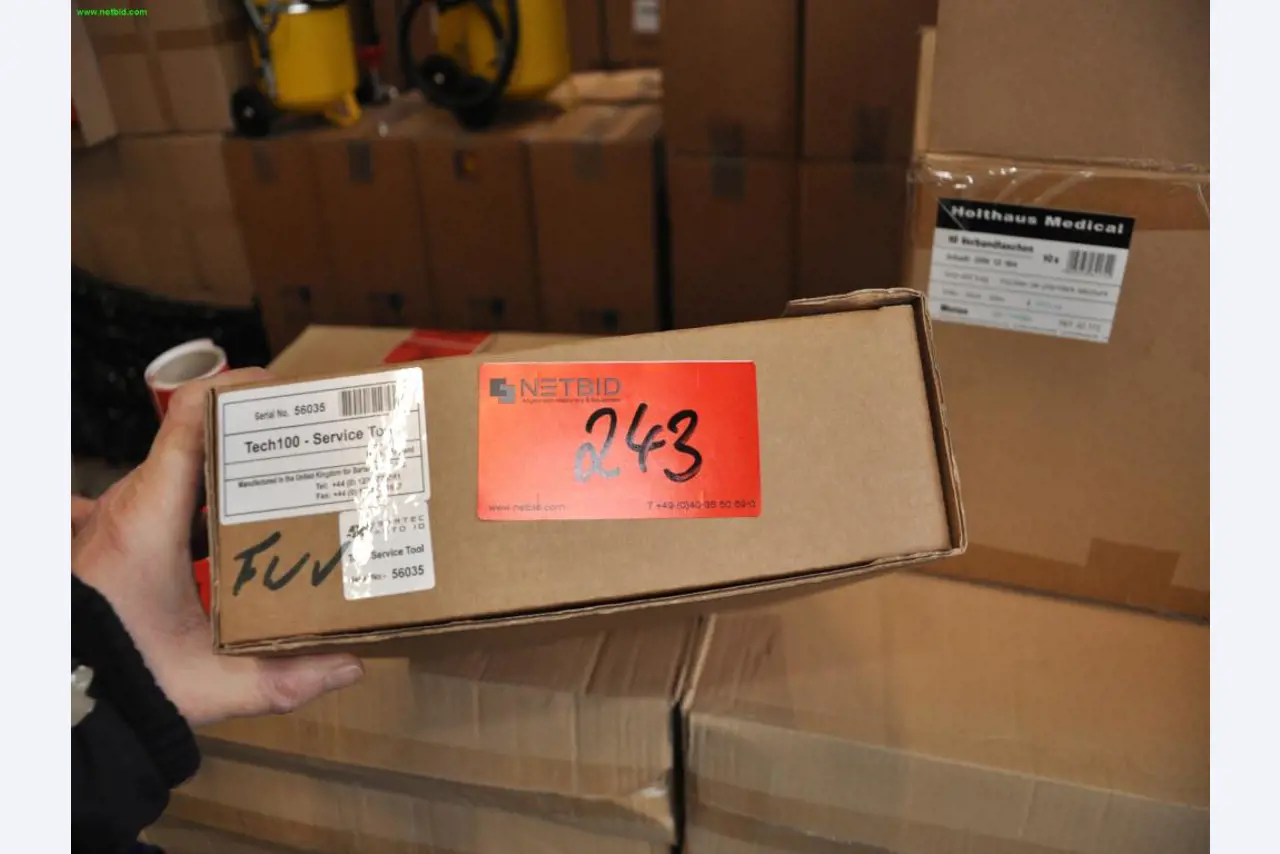 Máquinas, ferramentas, mercadorias / equipamento de oficina do ambiente<br> Comércio automóvel / serviço de pneus-4